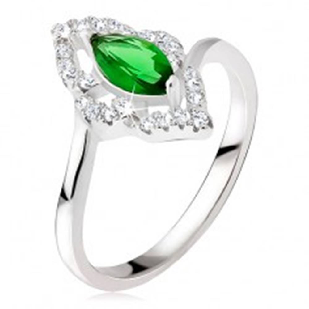 Šperky eshop Strieborný prsteň 925 - elipsovitý kamienok zelenej farby, zirkónová kontúra - Veľkosť: 48 mm