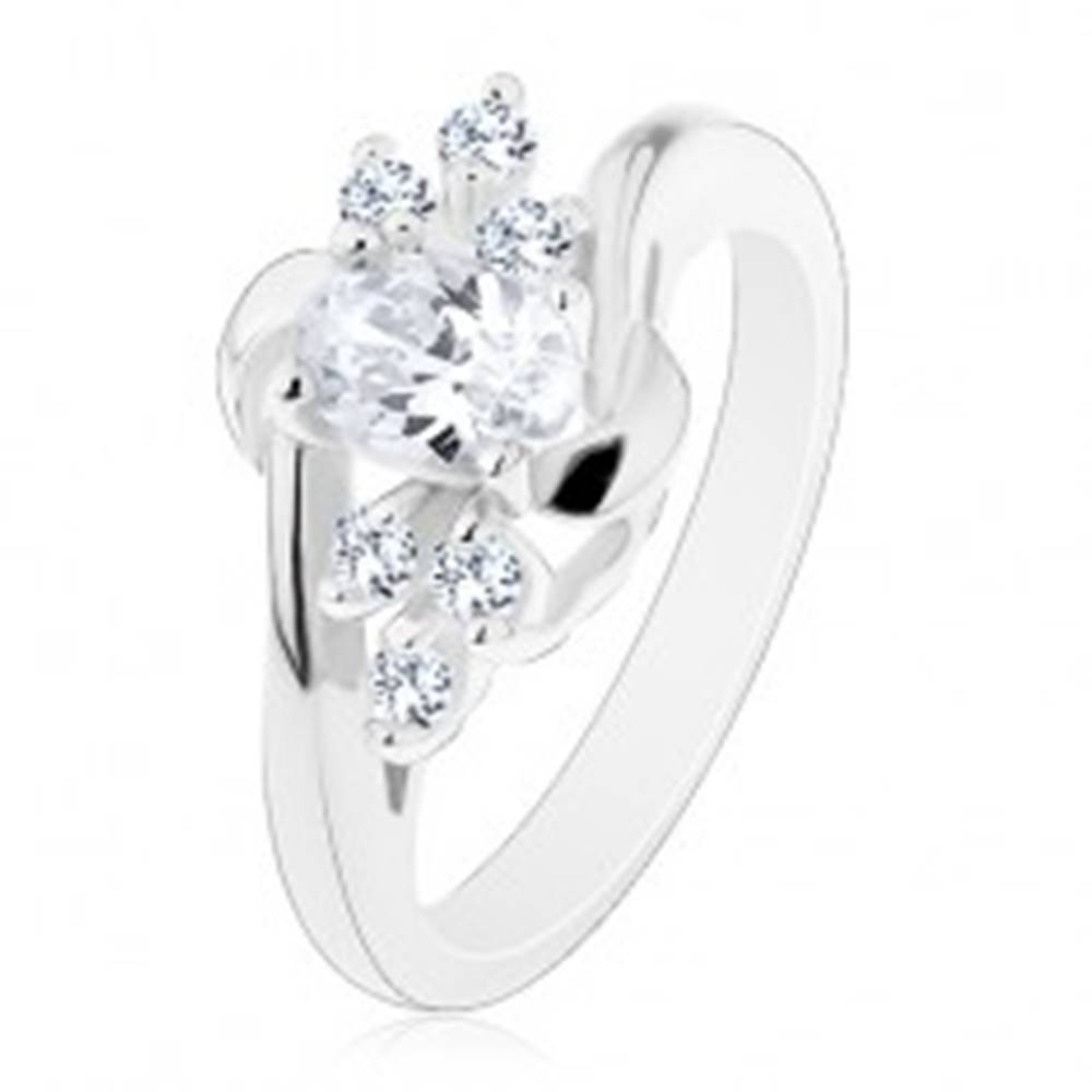 Šperky eshop Lesklý prsteň so zahnutými ramenami, číry ovál, ligotavé číre zirkóniky, oblúčiky - Veľkosť: 49 mm