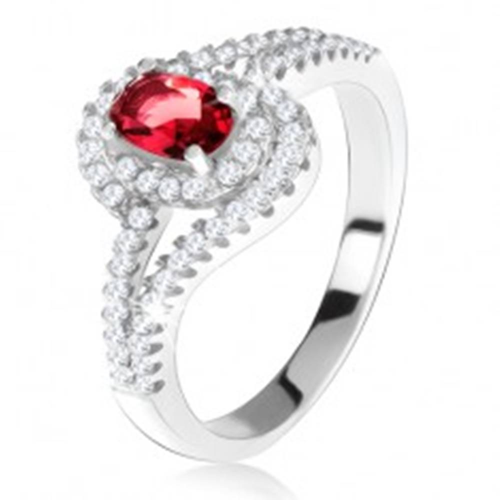 Šperky eshop Strieborný 925 prsteň, červený kameň s lemom, zvlnené zirkónové ramená - Veľkosť: 49 mm