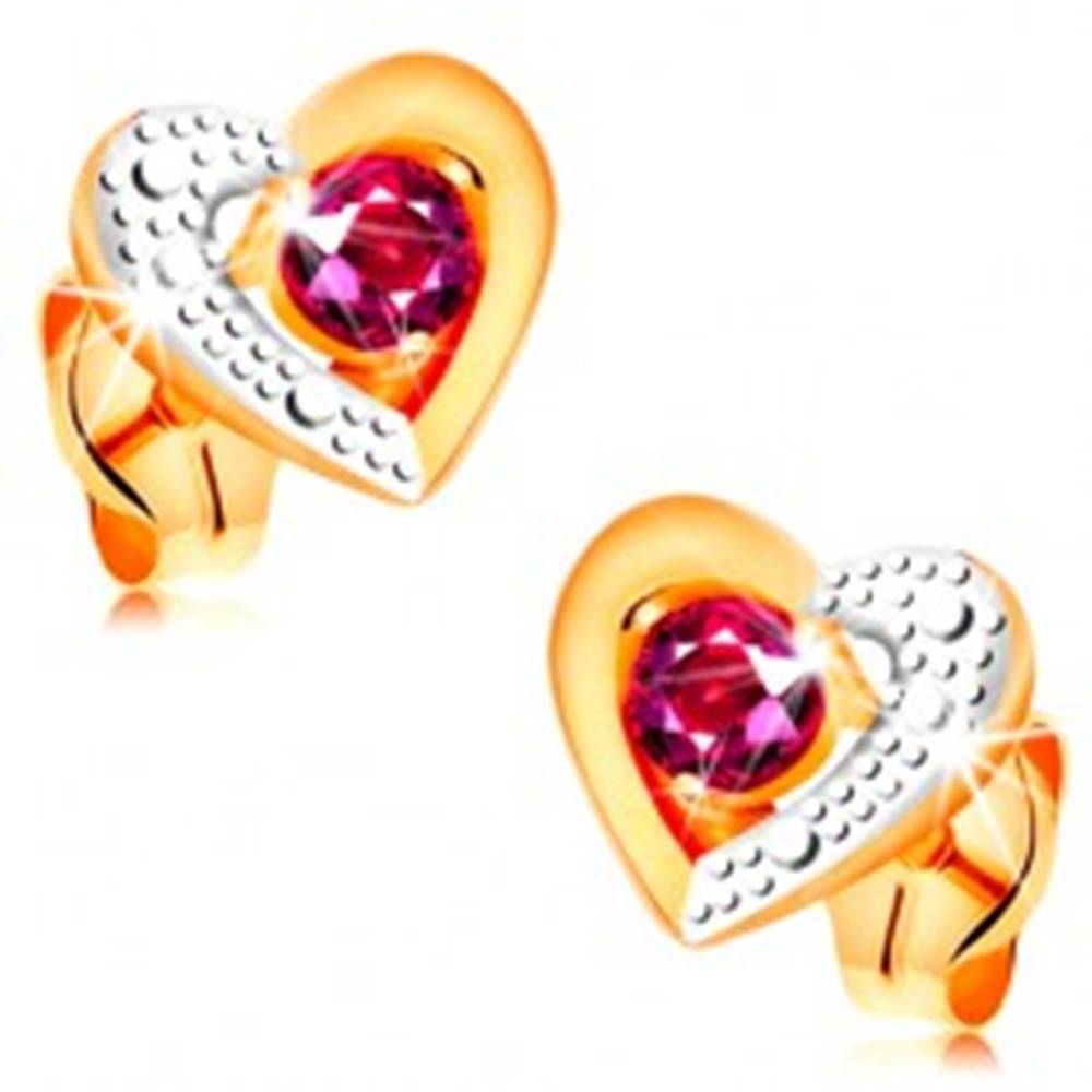 Šperky eshop Zlaté náušnice 585 - ružový rubín v dvojfarebnom obryse srdca, gravírovanie