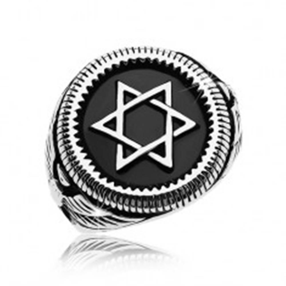 Šperky eshop Mohutný prsteň striebornej farby, oceľ 316L, Dávidova hviezda v čiernom kruhu - Veľkosť: 58 mm