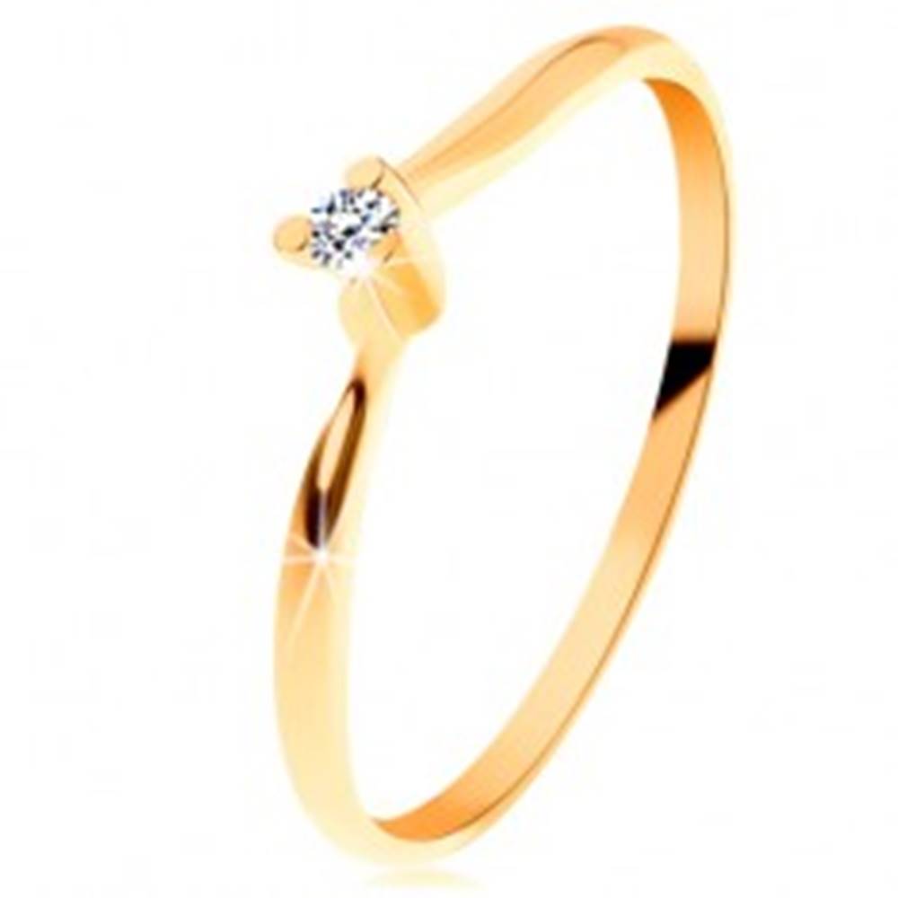 Šperky eshop Ligotavý prsteň zo žltého 14K zlata - číry brúsený diamant, tenké ramená - Veľkosť: 49 mm