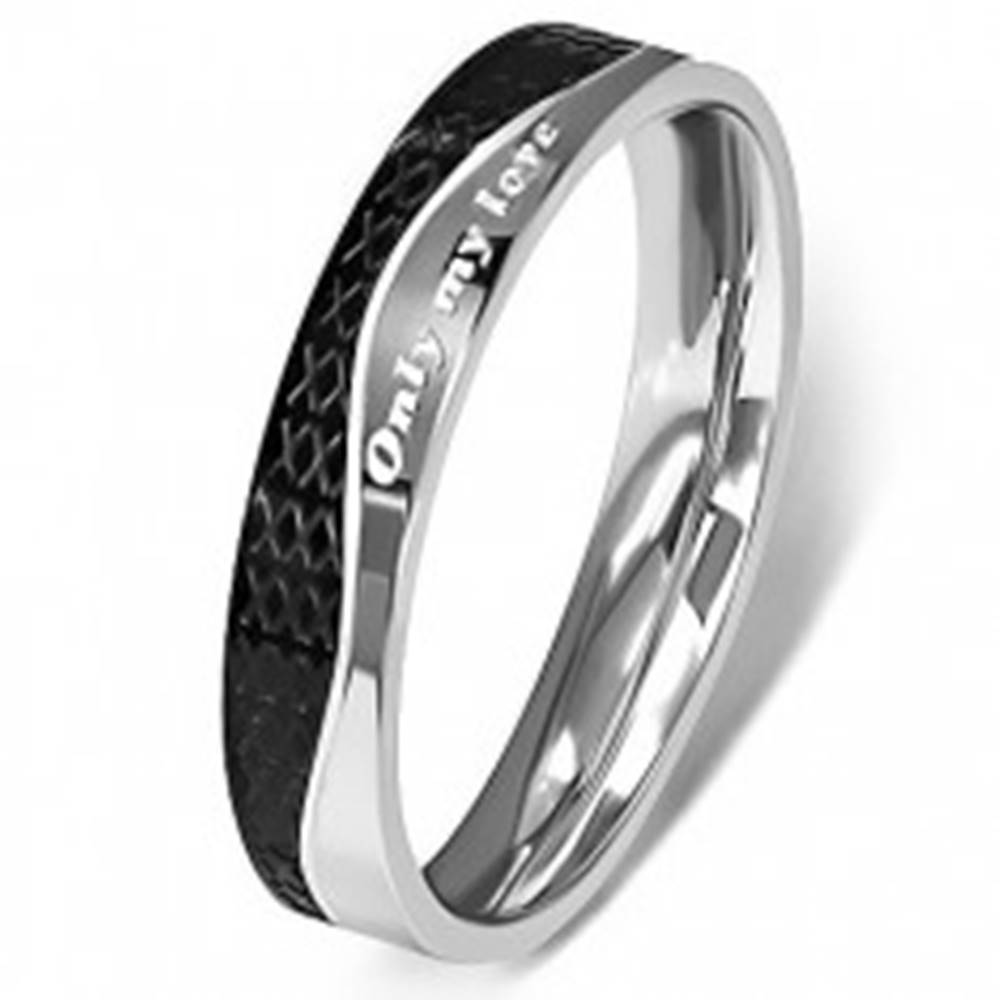 Šperky eshop Oceľový prsteň - strieborná a čierna farba, vlnovka - Veľkosť: 49 mm