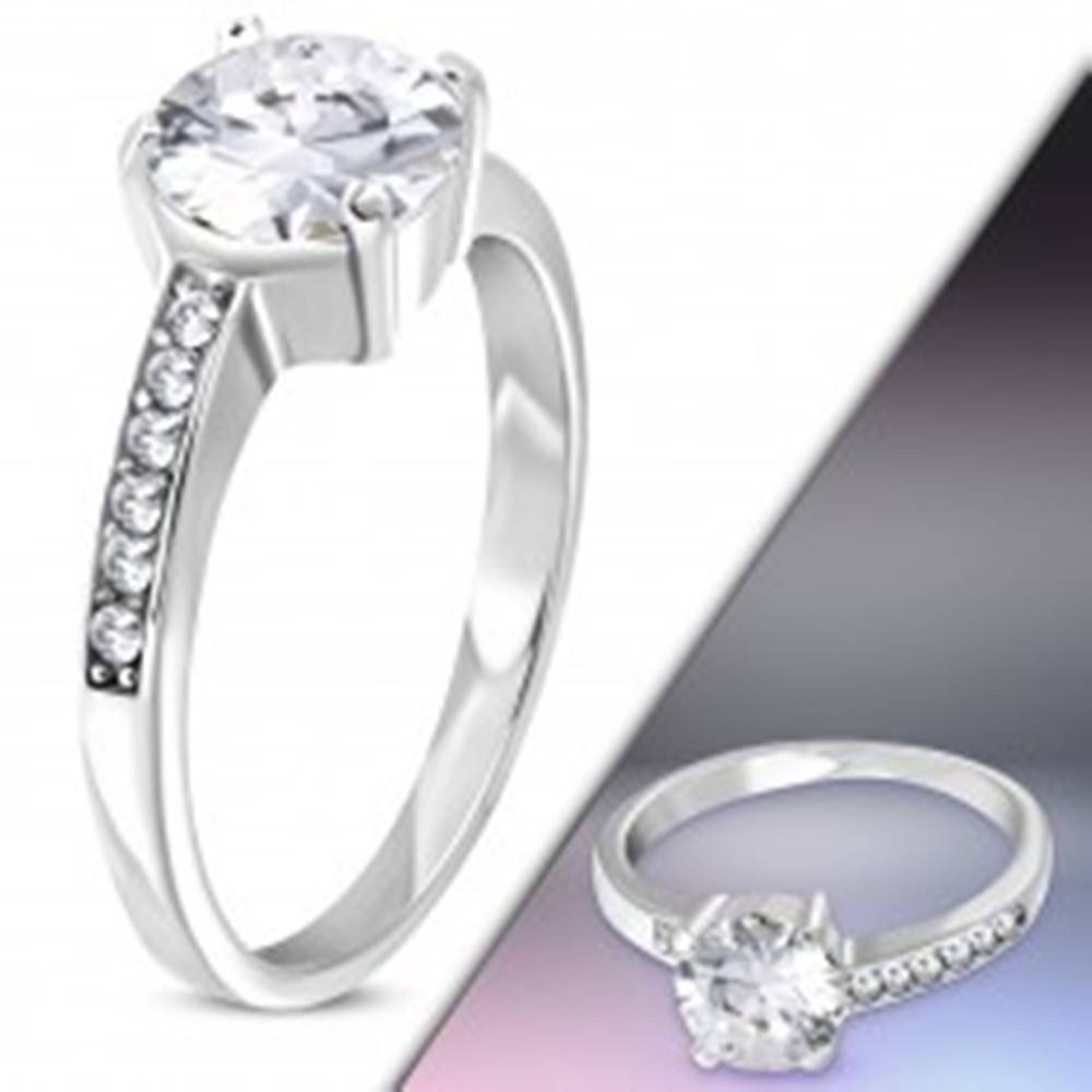 Šperky eshop Oceľový prsteň striebornej farby s asymetrickými ramenami a čírymi zirkónmi - Veľkosť: 50 mm