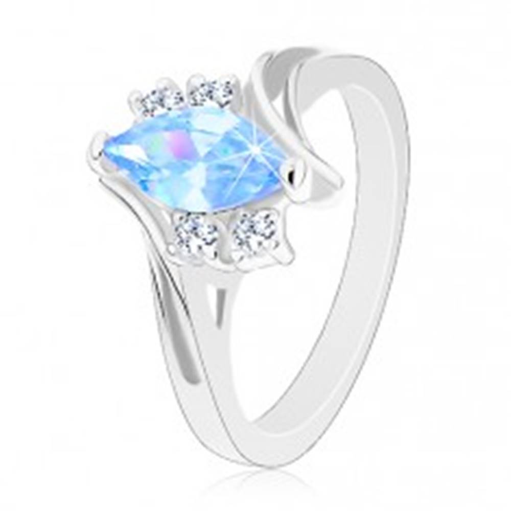 Šperky eshop Prsteň v striebornom odtieni so zahnutými ramenami, modré zirkónové zrnko - Veľkosť: 49 mm