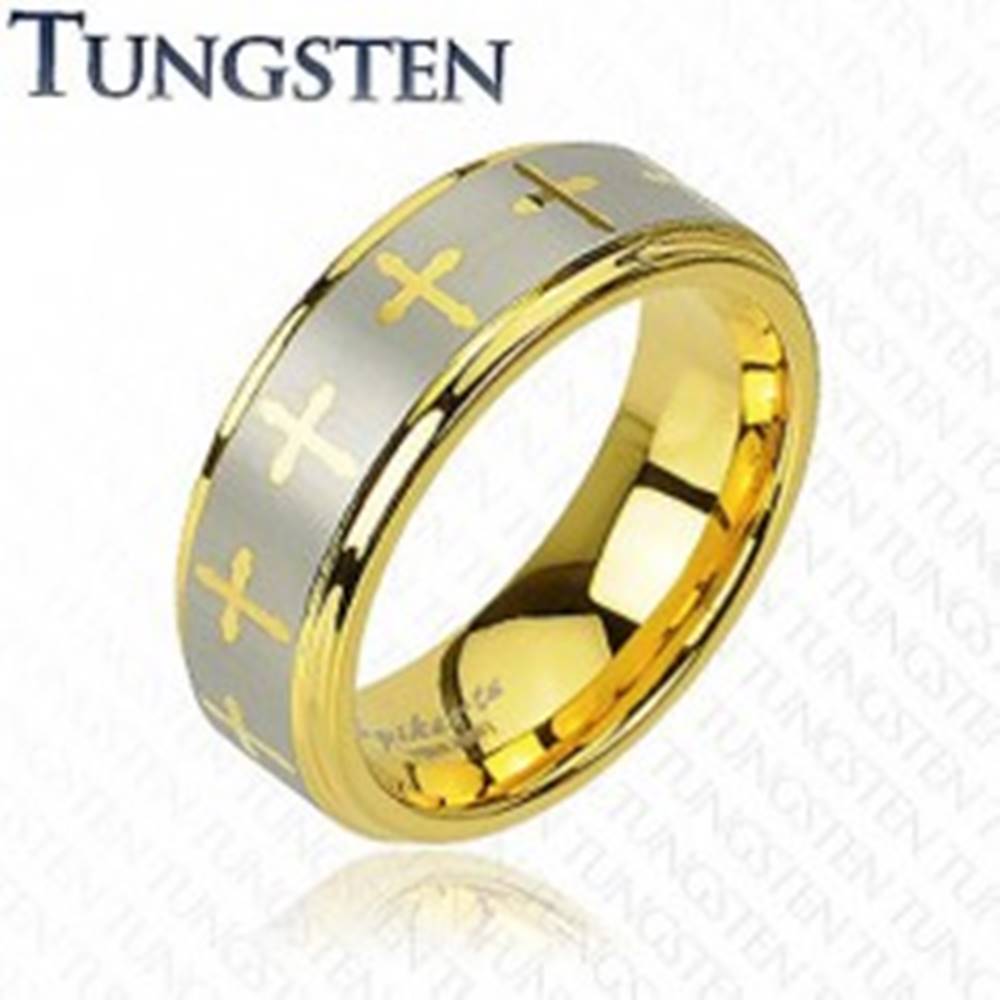 Šperky eshop Tungstenový prsteň v zlatom odtieni, krížiky a pás striebornej farby, 8 mm - Veľkosť: 49 mm