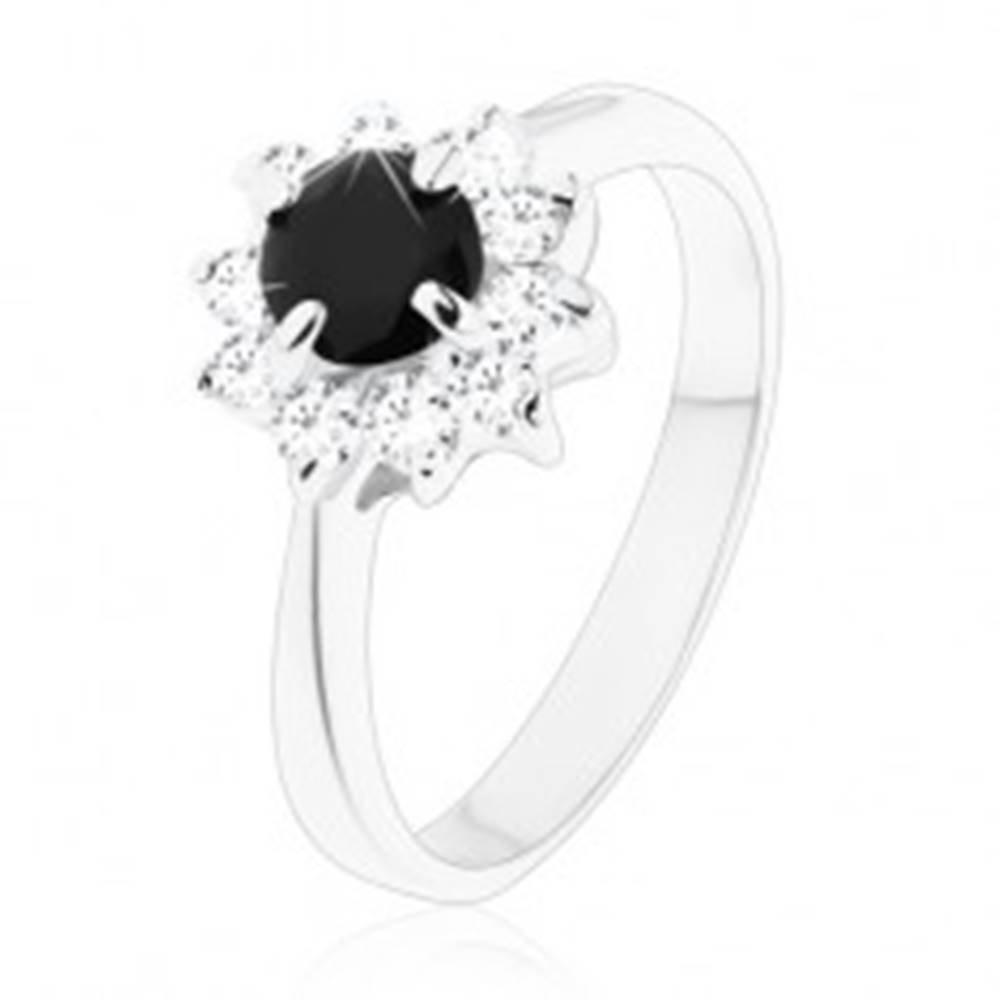 Šperky eshop Ligotavý prsteň s úzkymi ramenami, okrúhly čierny zirkón s čírym lemovaním - Veľkosť: 49 mm