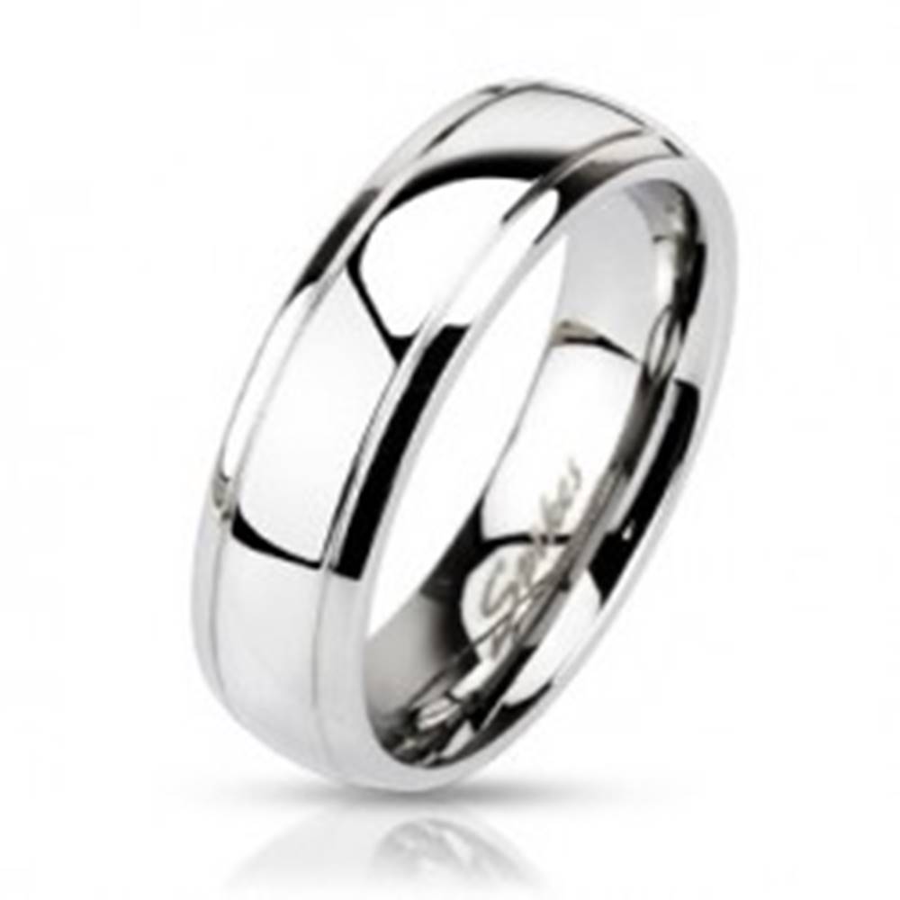 Šperky eshop Oceľový prsteň - obruč s dvomi vygravírovanými pásmi - Veľkosť: 49 mm