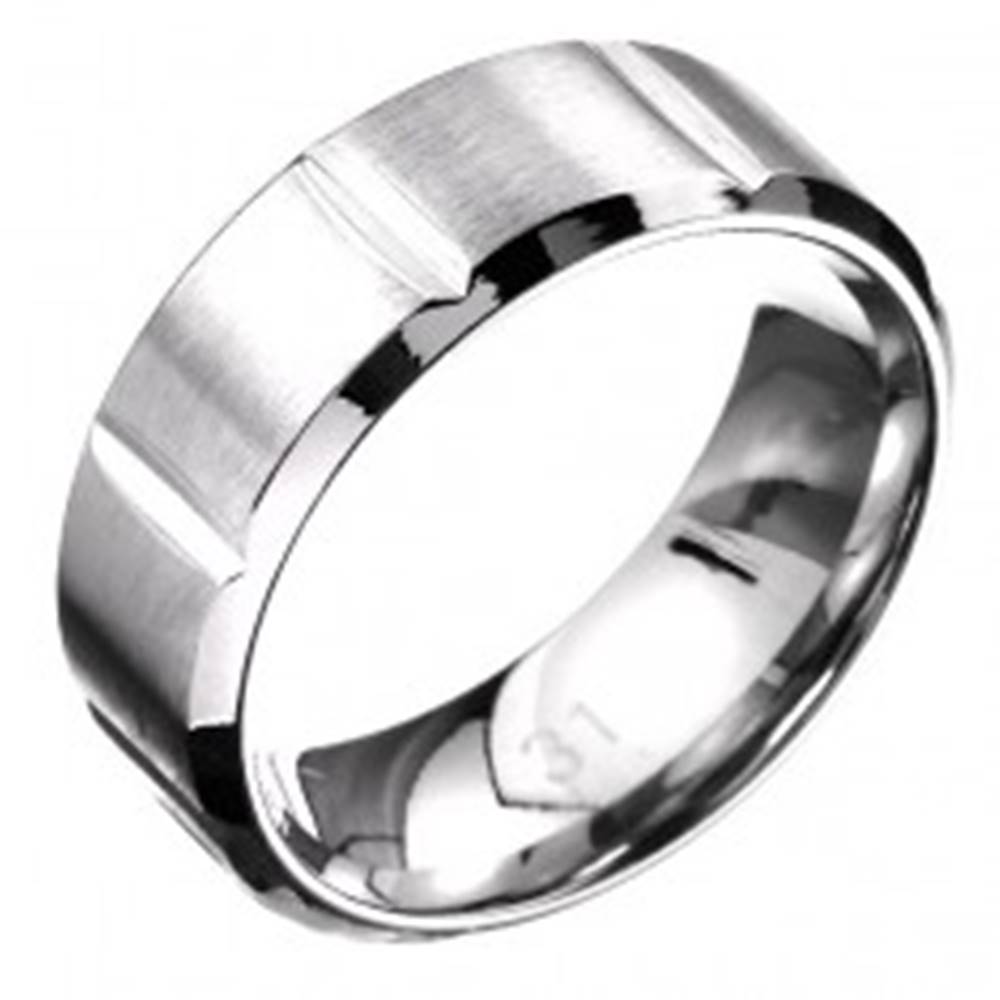 Šperky eshop Prsteň z ocele - obrúčka s priečnymi zárezmi, matno-lesklý - Veľkosť: 57 mm
