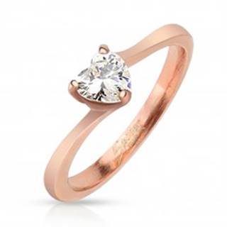 Lesklý oceľový prsteň medenej farby, číre zirkónové srdiečko - Veľkosť: 47 mm