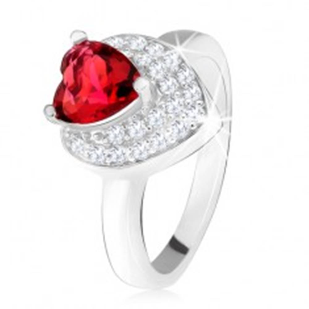 Šperky eshop Prsteň s vystupujúcim srdiečkovým červeným zirkónom, dvojité srdce, striebro 925 - Veľkosť: 49 mm