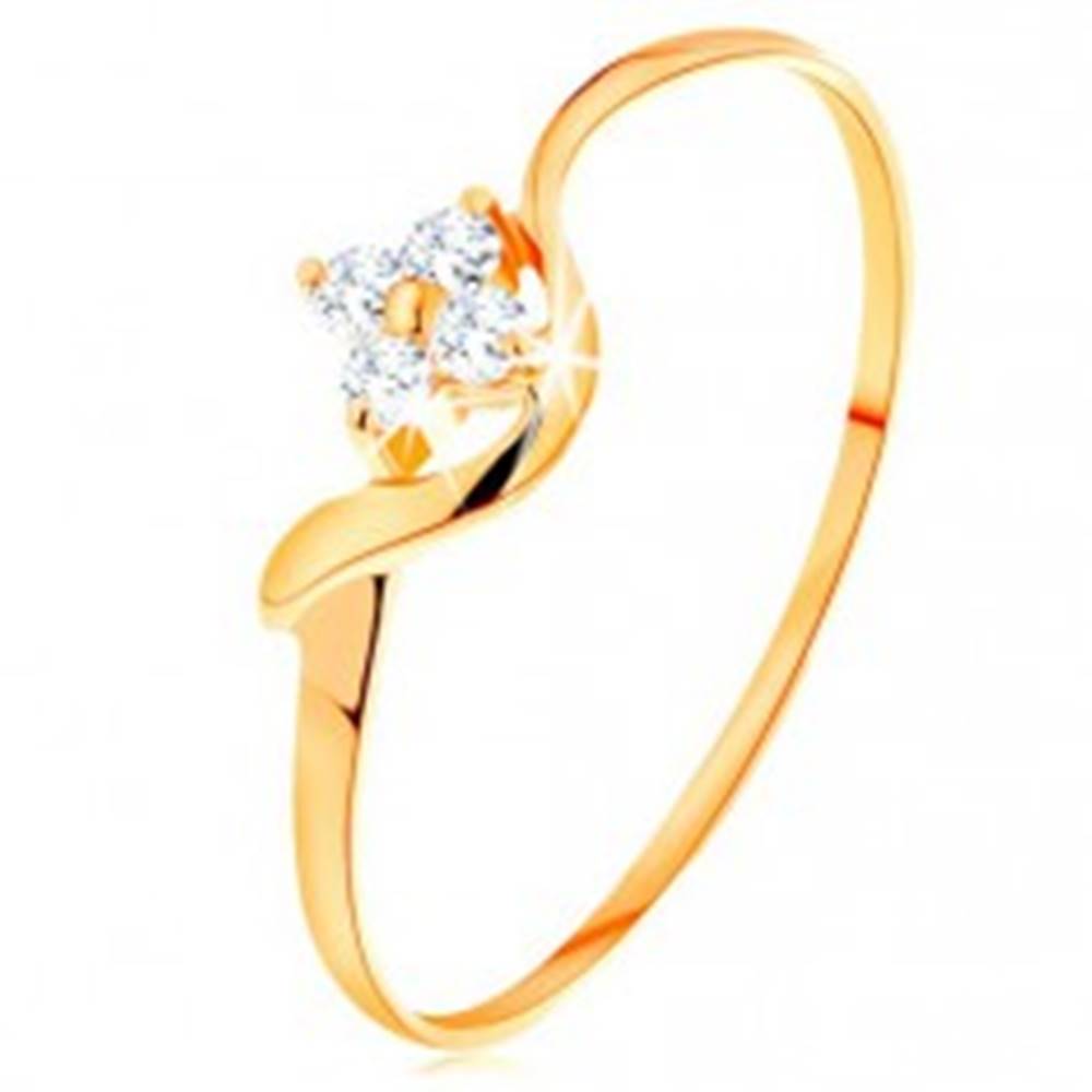 Šperky eshop Prsteň zo žltého 14K zlata - kvietok z čírych diamantov, zvlnené rameno - Veľkosť: 49 mm