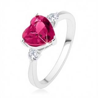 Zásnubný prsteň - ružové zirkónové srdce, dva číre kamienky, striebro 925 - Veľkosť: 49 mm
