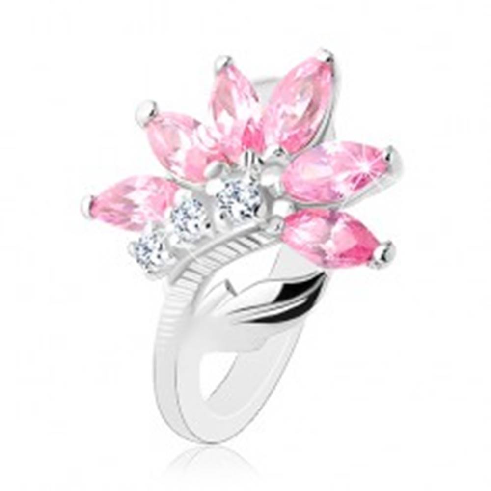 Šperky eshop Trblietavý prsteň striebornej farby, ružovo-číry zirkónový kvet, lesklý list - Veľkosť: 48 mm