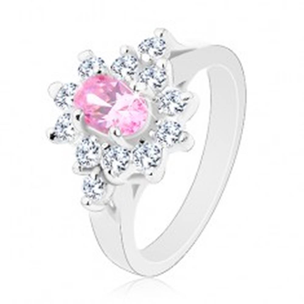 Šperky eshop Prsteň v striebornej farbe, brúsený ovál v ružovom odtieni s čírym lemom - Veľkosť: 48 mm