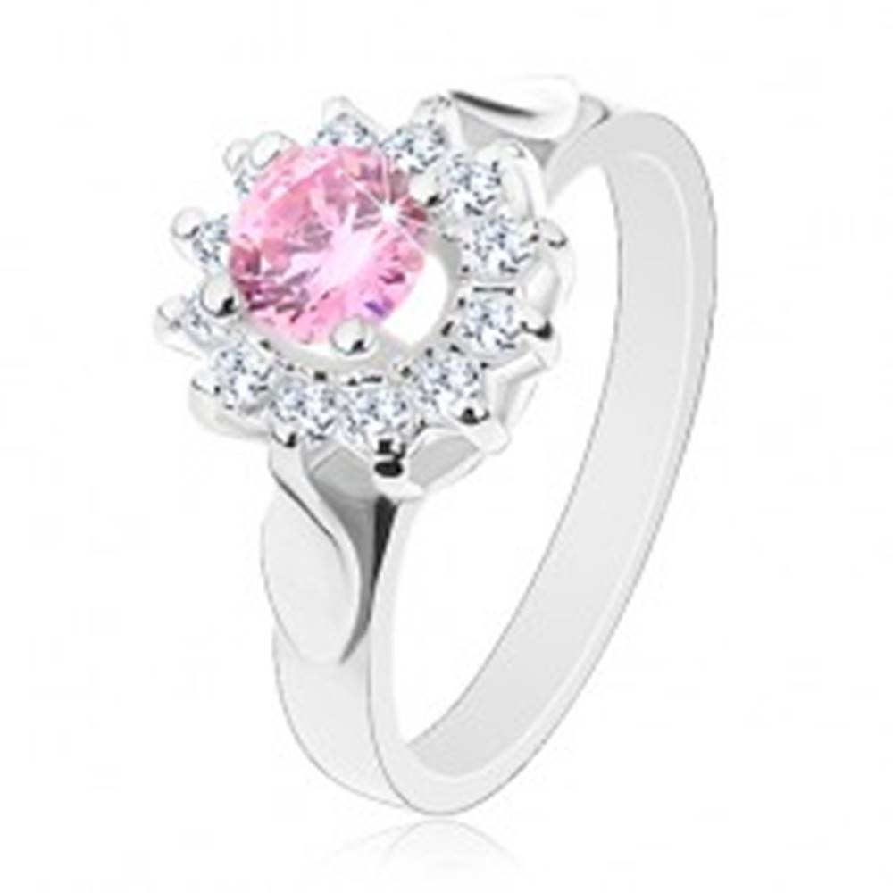 Šperky eshop Prsteň v striebornom odtieni, ružovo-číry zirkónový kvet, lesklé lístky - Veľkosť: 49 mm