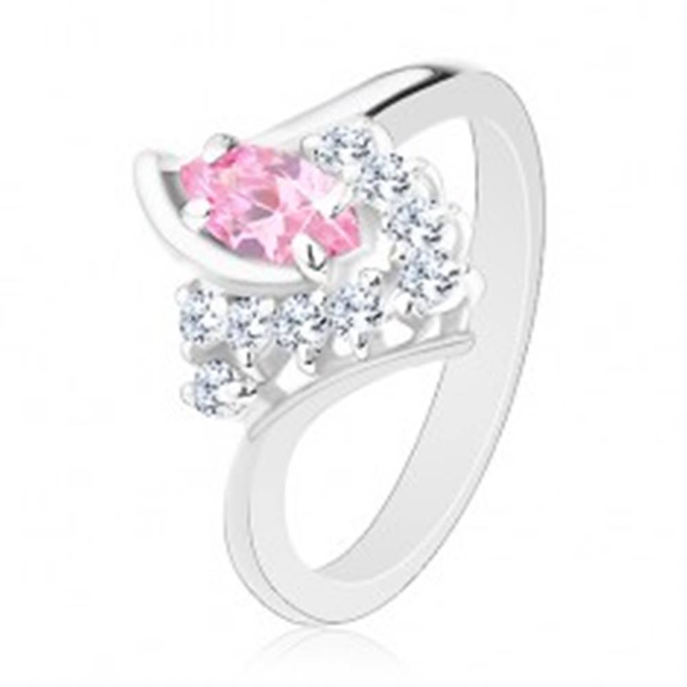 Šperky eshop Prsteň v striebornom odtieni so zahnutými ramenami, ružovo-číre zirkóny - Veľkosť: 49 mm