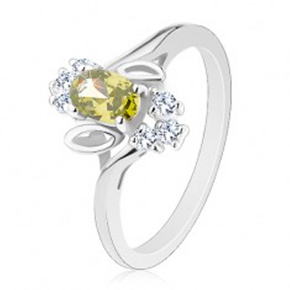 Šperky eshop Prsteň v striebornom odtieni, svetlozelený brúsený ovál, lístočky, číre zirkóny - Veľkosť: 54 mm
