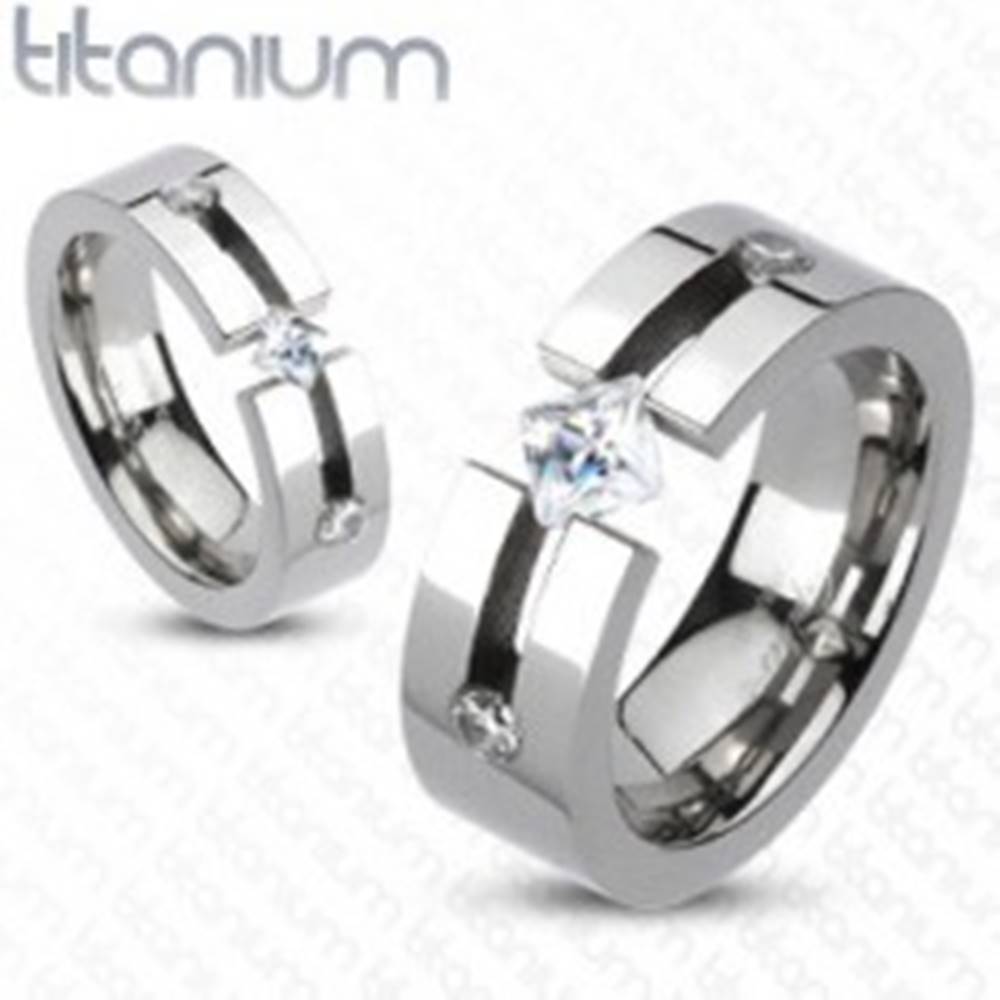 Šperky eshop Titánový prsteň - výrez, štvorcový a okrúhle zirkóny - Veľkosť: 50 mm