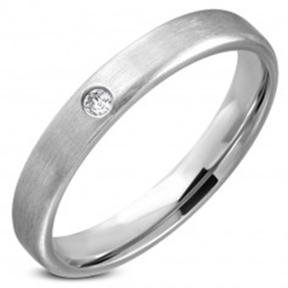 Šperky eshop Oceľový prsteň - obrúčka striebornej farby s čírym kamienkom v strede - Veľkosť: 49 mm