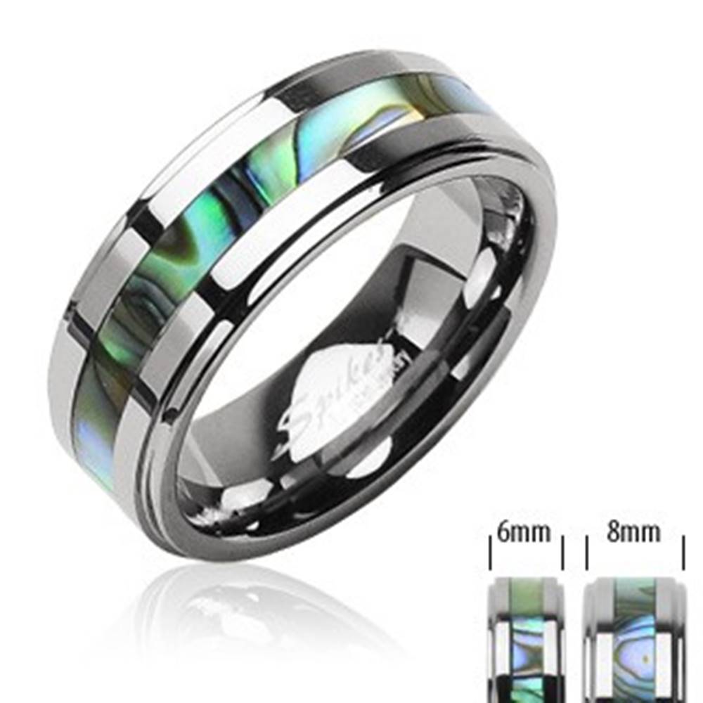 Šperky eshop Tungstenový prsteň striebornej farby, v strede pás so vzorom mušlí - Veľkosť: 49 mm, Šírka: 8 mm